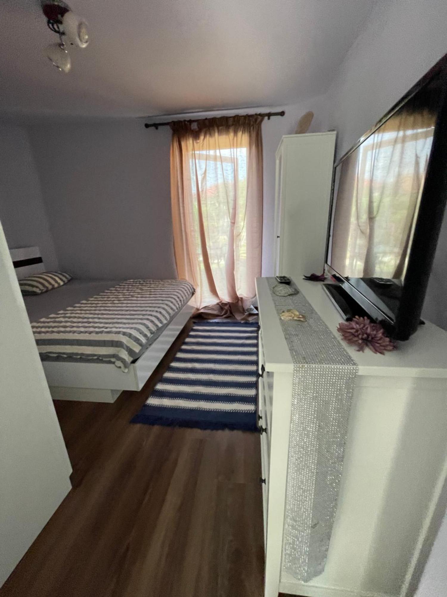 Ferienwohnung Garsoniera La Casa Timişoara Exterior foto